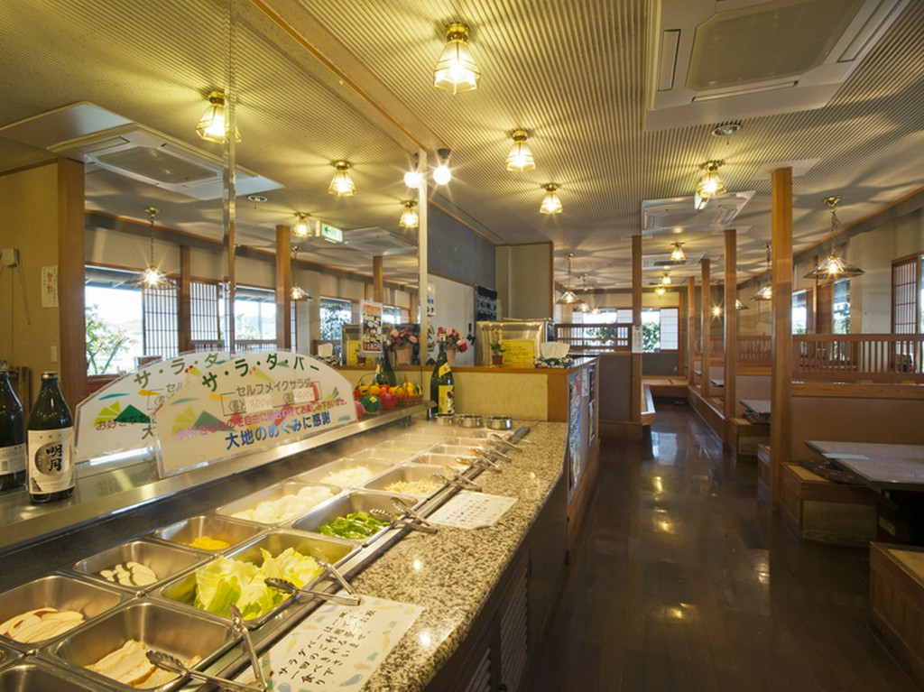 好きなものを好きなだけ食べられるのが嬉しい『サラダバー』