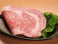 脂の味と、柔らかな口当たりがクセになる『黒毛和牛上ロース』