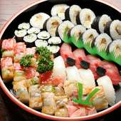色とりどりの魚介を味わい尽くす『寿司盛合せ』