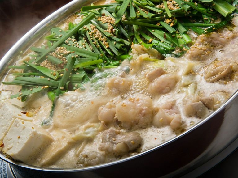 元祖「みそ味もつ鍋」の味を楽しめる『博多牛もつ鍋 みそ味』