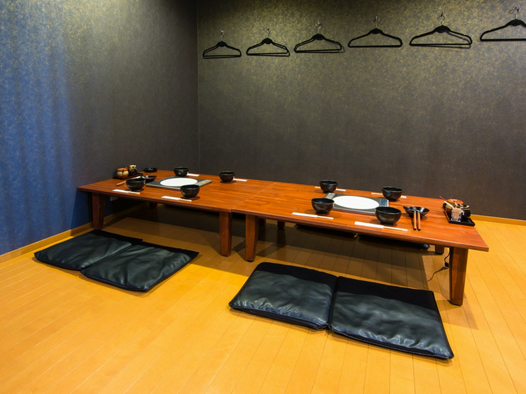 スタイリッシュな店内で、ゆったり楽しむ『もつ鍋』