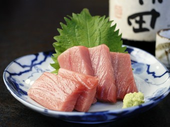 まぐろ中とろ刺（限定品）