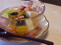 筑前のクロダマル
旬果実と嶺岡豆富の“みつ豆”を
本格派珈琲 ごゆるりと