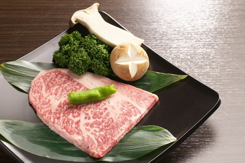 全国各地より最良の「牛肉」を仕入れております