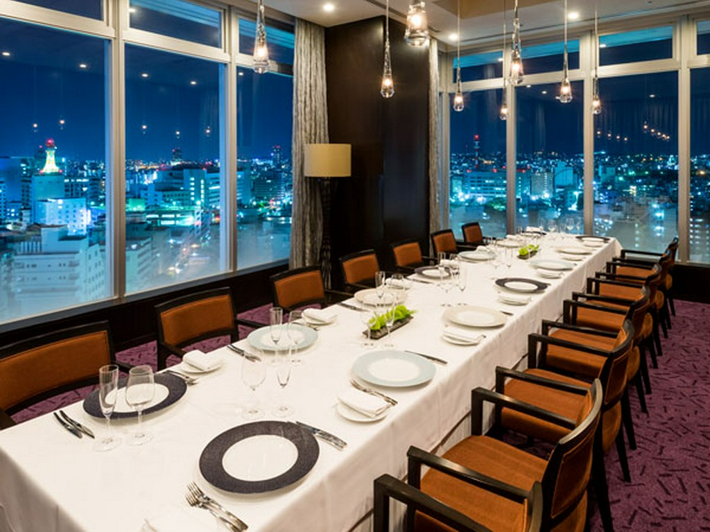 接待にも最適な最大14名様着席可能な個室あり