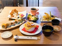 お昼のランチセットは個室にてお友達同士やちょっとした会席ランチ（デザート付き）としてご利用頂けます！
