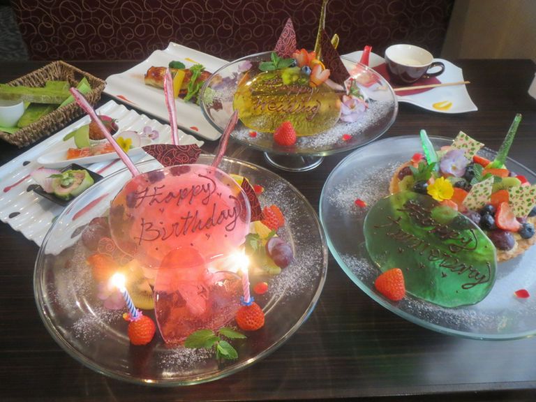 思い出に残るお誕生日にピッタリ! 『バースデーケーキ』