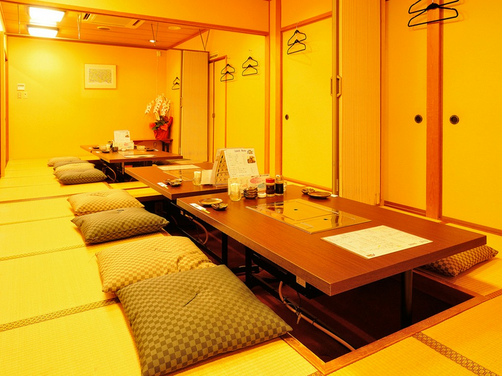 部屋は全て掘りごたつ