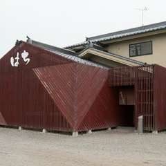 ファミリーから女性ひとりまで気軽に立ち寄れるお店