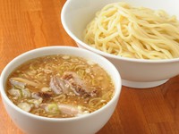 うどんのような喉ごしと食感を楽しめる『つけ麺』