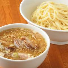 うどんのような喉ごしと食感を楽しめる『つけ麺』