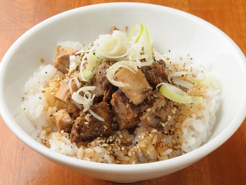 ラーメンのお供としても相性が抜群『肉胡椒ごはん』