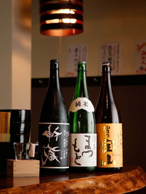 料理によく合うドリンク類も充実のラインアップ