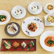北京ダック、フカヒレなどベーシックなお料理をプリフィックスのスタイルでご堪能下さい。 