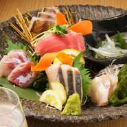 毎日市場から仕入れている魚介は、上質なのにリーズナブル。お刺身がおすすめです。