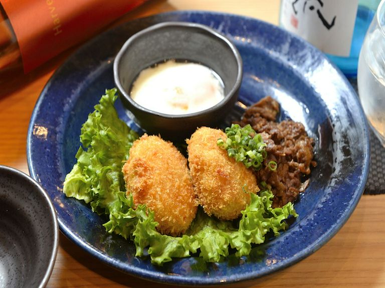 口の中で食材の融合を楽しむ『米沢牛すき焼きコロッケ』