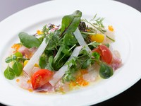 『本日の鮮魚のカルパッチョ』