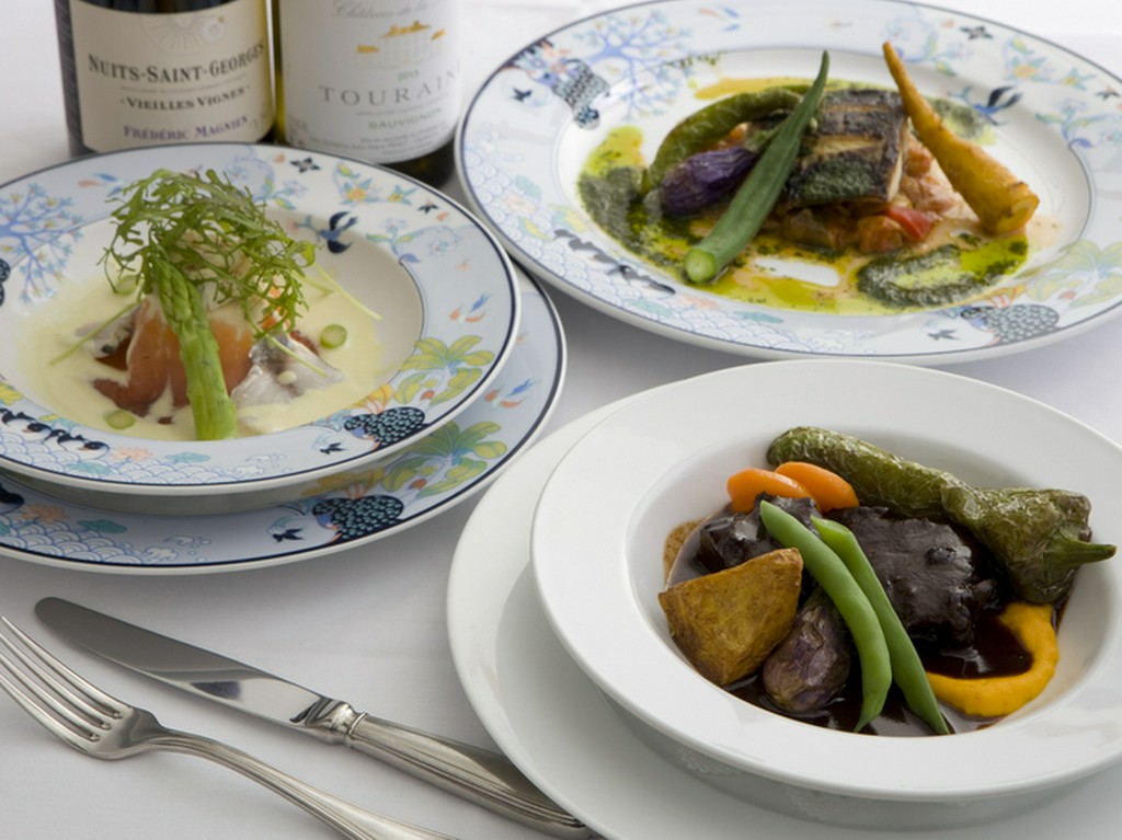 ランチも、ディナーもコースが特におすすめ、価格以上の満足感