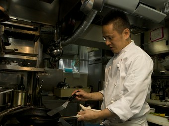 プロの料理人と、プロがもてなすサービスがつくり出す贅沢な時間