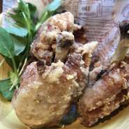1度食べたら病みつきに・・
秘伝の唐揚げです。