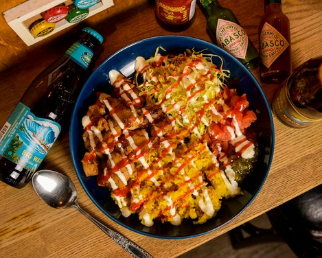 NY発祥の屋台飯！！　チキンオーバーライス