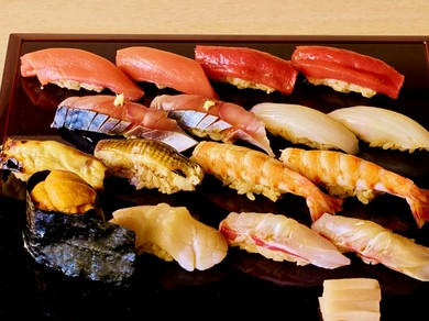 新鮮な魚介を熟練の技でつくりあげる『お寿司の盛り合わせ』