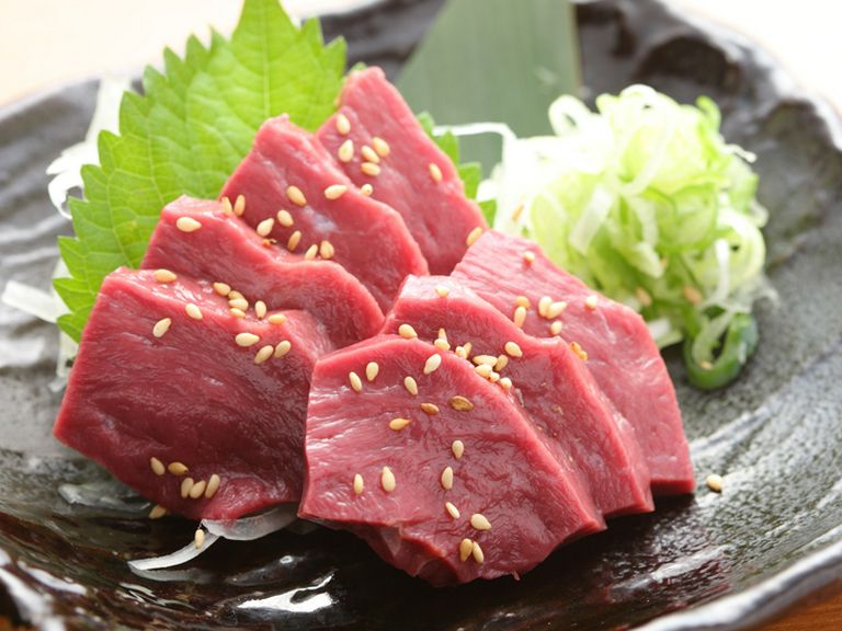 コリコリッとした食感がやみつきになる『ハツ刺』