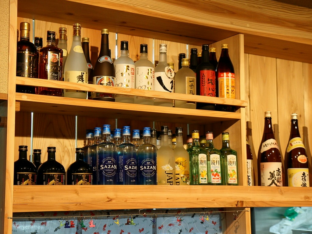 この店の自慢料理には、焼酎がよく合います