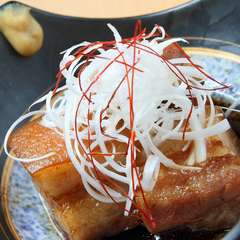 一口食べれば、至福の味わい、『沖縄産豚の角煮』