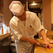 せっかくのお料理も、冷めてしまったりしては台無しです。温かいものは温かく、冷たいものはしっかりと冷やして、一番美味しい状態で召し上がっていただけるよう、お客様のタイミングに合わせお出ししております。