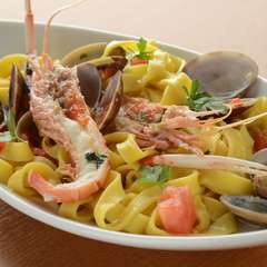 黒板に書かれたメニューはその日おすすめの最も旬なメニューです