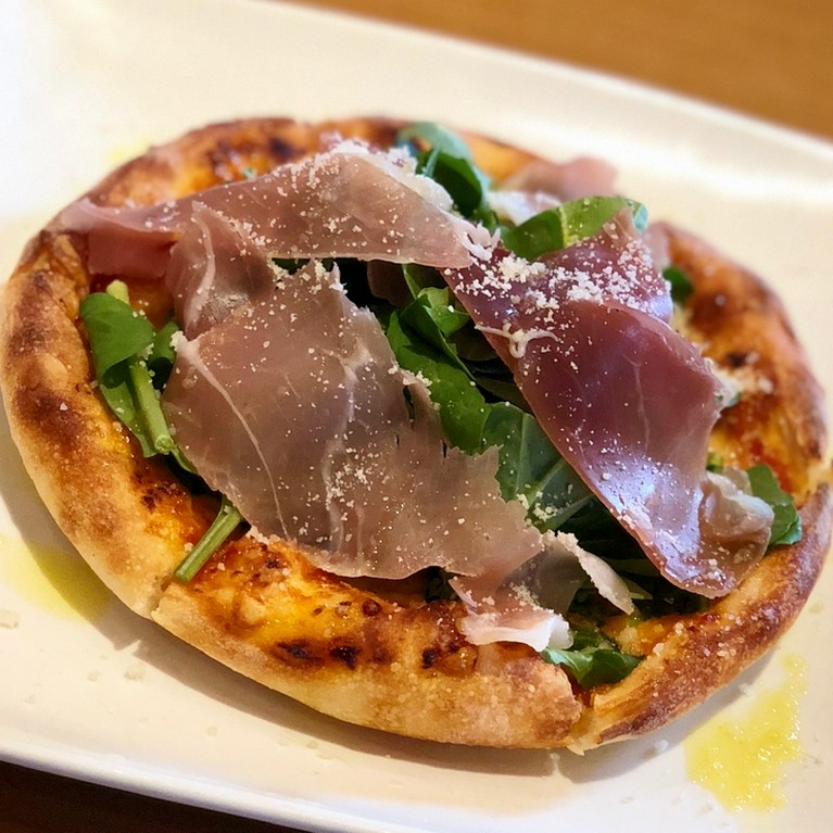 生ハムとルッコラ