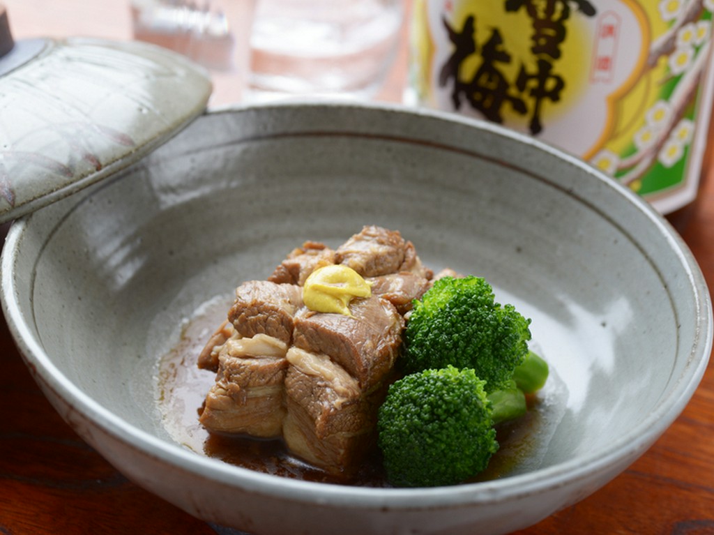 箸を付けるとホロリとくずれる柔らかさ『角煮』