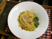 パスタは麺の量を100g・200g・300gから選んでね