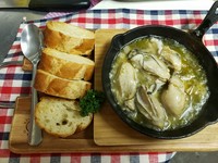 大粒の牡蠣をおしゃれにどうぞ♪