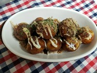 大・・￥1200　メガ・・￥2500●たこ焼き