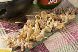 本格的炭火焼きにこだわってつくった『国産若鶏使用炭火焼き鳥』