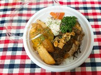 colorfulの美味しいがお子様専用の三色丼になりました♪大人気のためレギュラーメニューに登場です！！