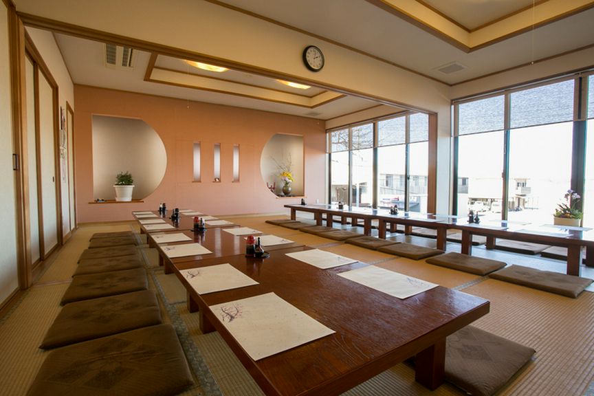 晩ごはんから軽く一杯まで、1日の終わりにくつろげるお店