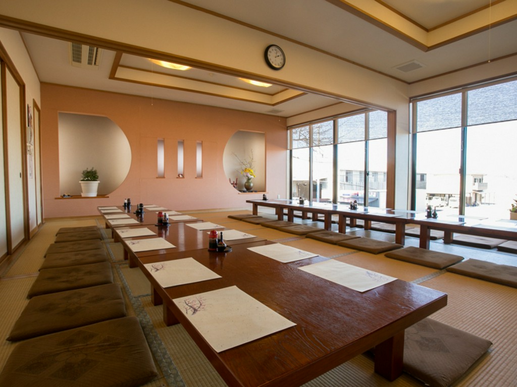 晩ごはんから軽く一杯まで、1日の終わりにくつろげるお店