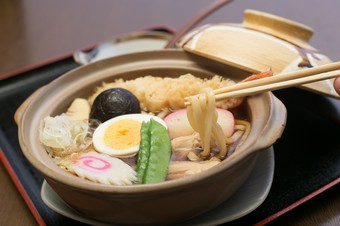 箸を付けると止まらなくなる美味しさ『なべ焼』