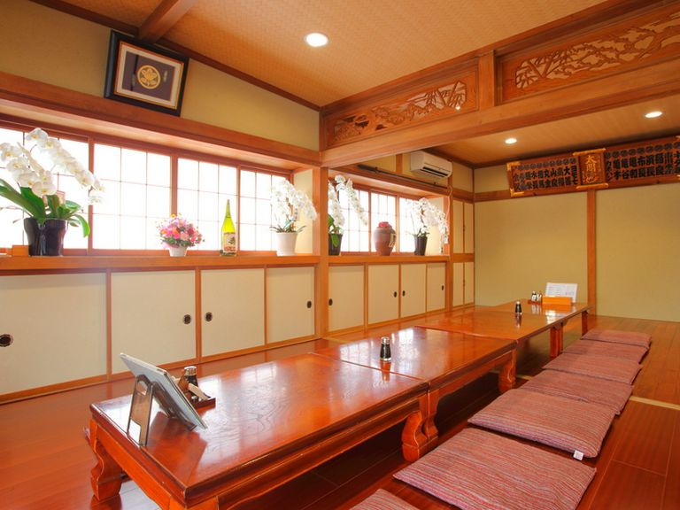 仲間との宴会から家族の祝い事、仏事まで対応できるお座敷