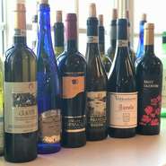 提携ソムリエに厳選していただいたイタリアワインからフランス、チリなど幅広い品揃え！
誕生日や記念日などにピッタリ！
