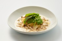 トンノとはイタリア南部で鮪の意味。クリームソースとの相性抜群！