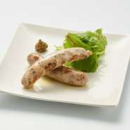 ビールのお供にぴったり！ハーブが香る特製サルシッチャ！