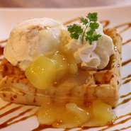 仕切りのあるお席や団体様にもご利用いただけます！