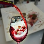 お料理とお酒一品に一杯シェフが選んだ組み合わせでお楽しみいただける贅沢OMOTENASHIディナーコース。
