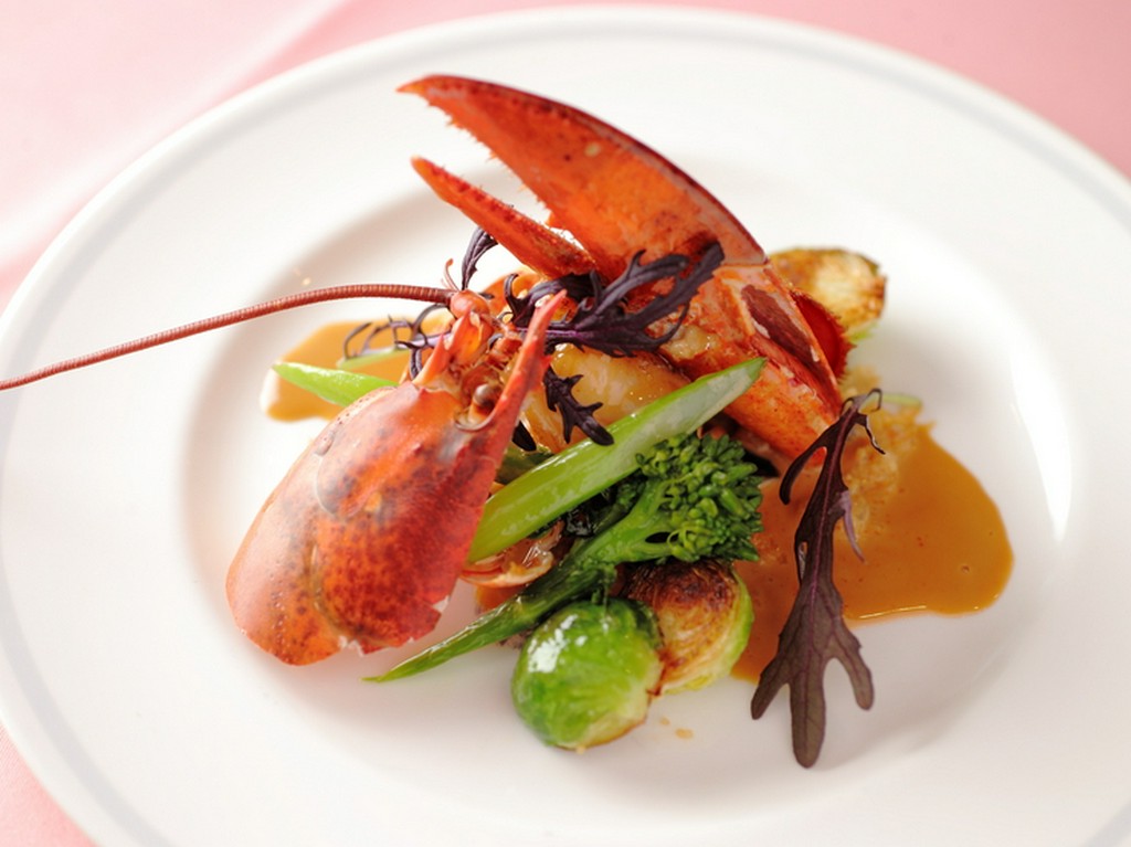 オマール海老のロースト　アメリケーヌソース