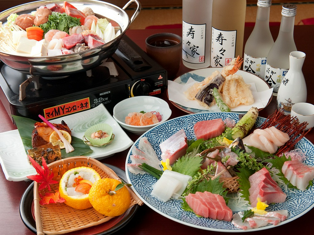 ボリューム満点！　鍋をメインとしたコース料理で歓送迎会を