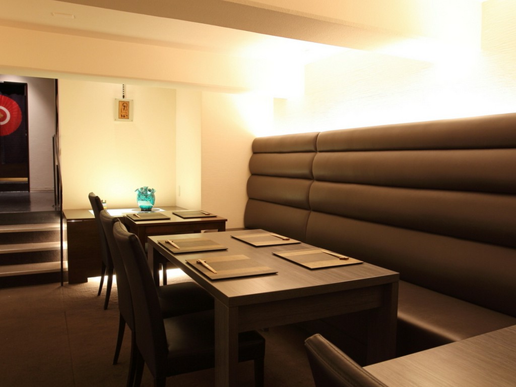 落ち着いた大人の空間で特別なひとときを楽しむことができます